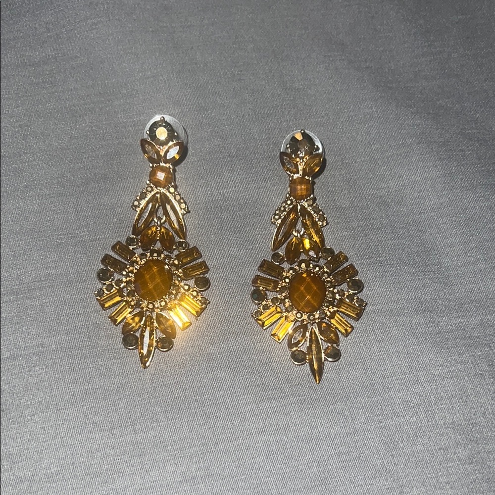 Elegant Gold Drop Earrings